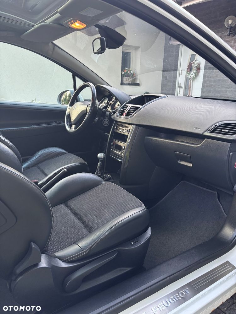 Peugeot 207 - 9