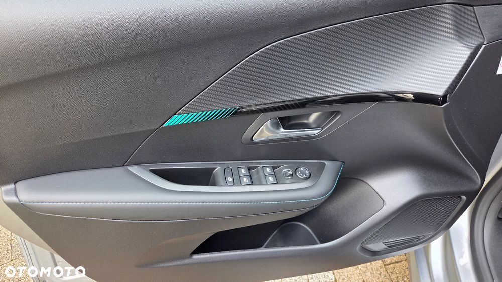 Peugeot 208 1.2 PureTech Allure S&S EAT8 - 11