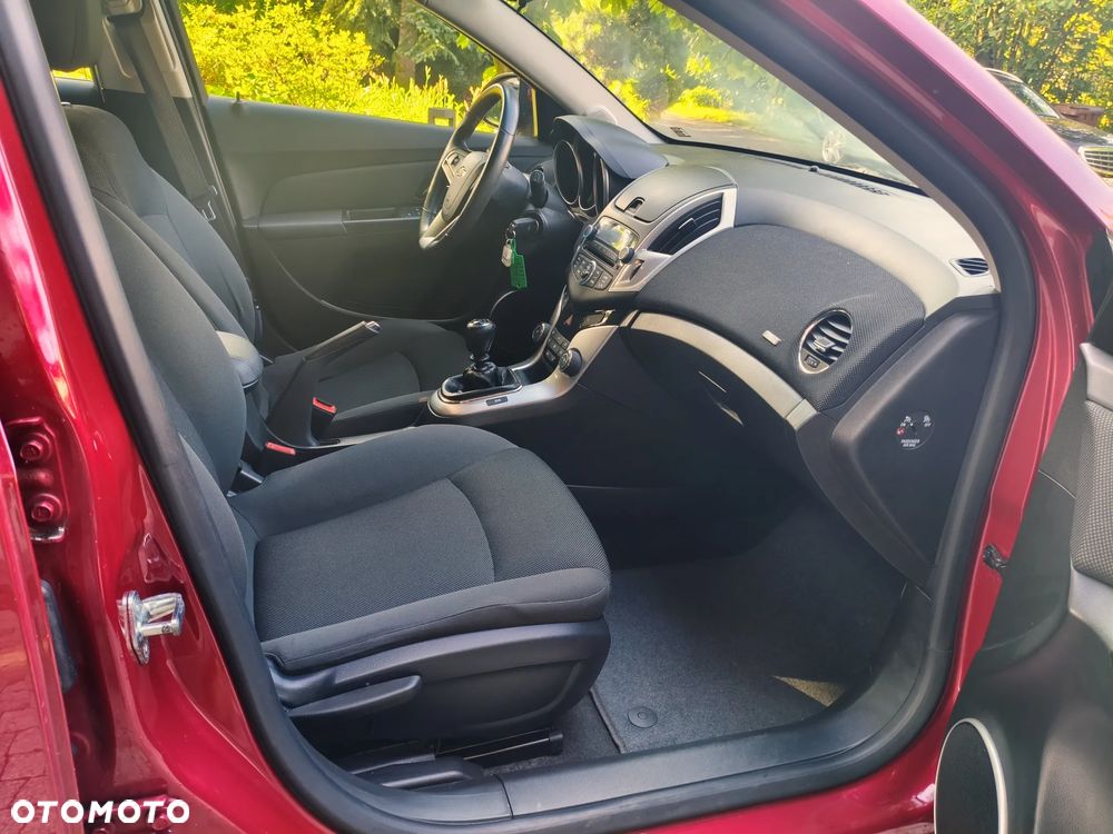 Chevrolet Cruze 1.8 LT+ - 24