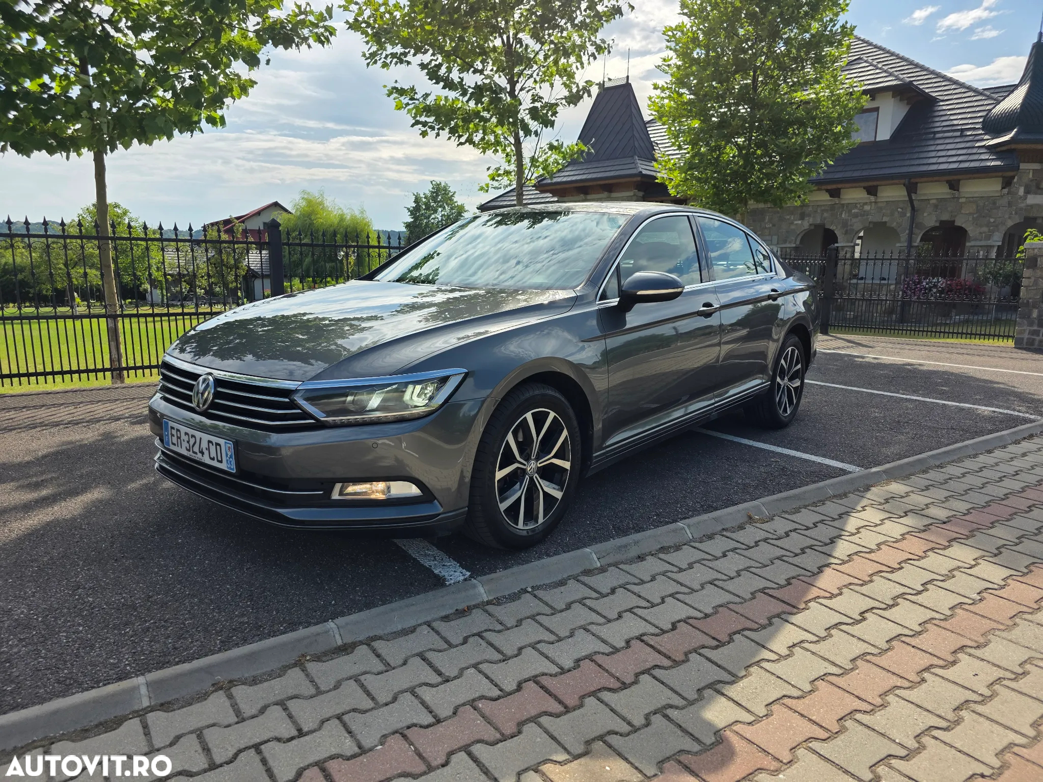 Volkswagen Passat 1.6 TDI (BlueMotion Technology) DSG Trendline - 3