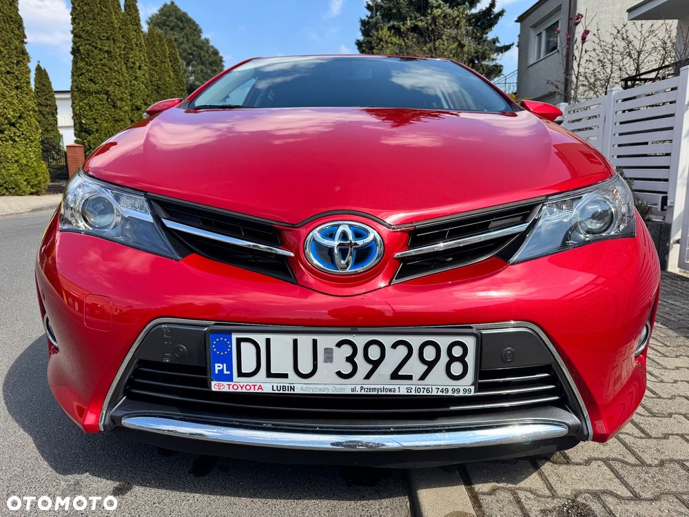 Toyota Auris ver-1-8-hsd-luna - 4