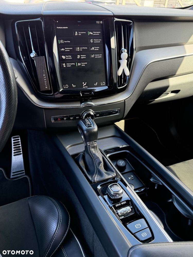 Volvo XC 60 D4 SCR AWD R-Design - 13