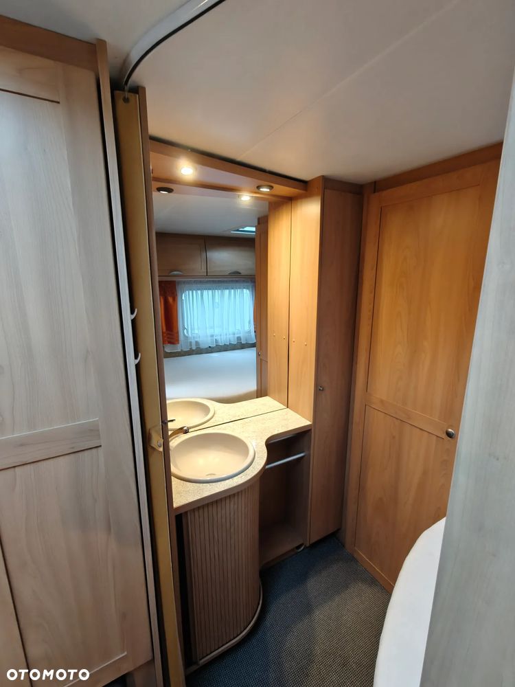 Burstner Ventana - 13
