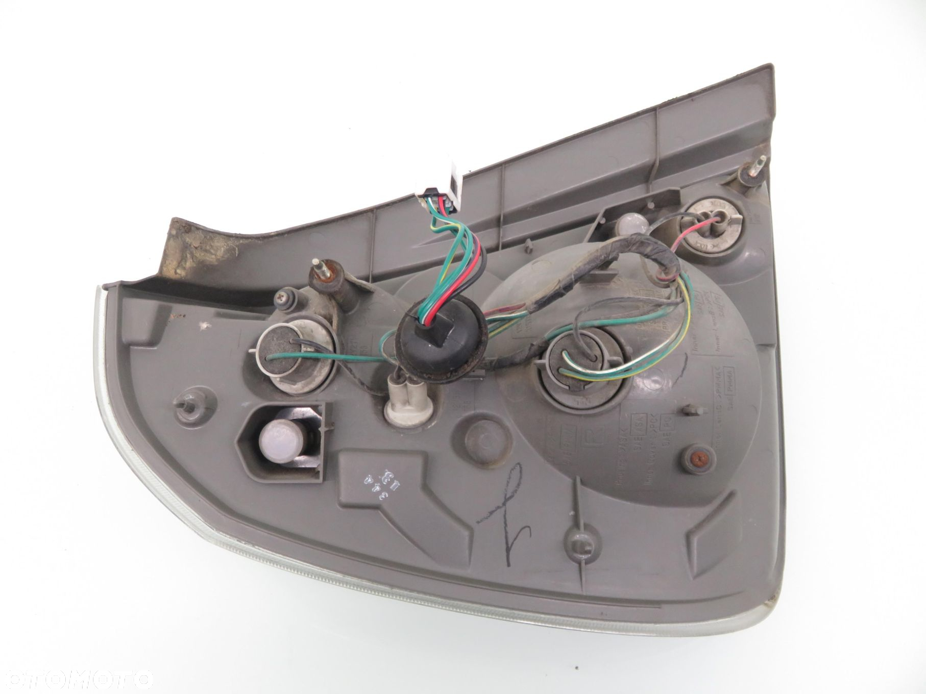 LAMPA PRAWA TYLNA NISSAN ALTIMA L31 935300 - 4
