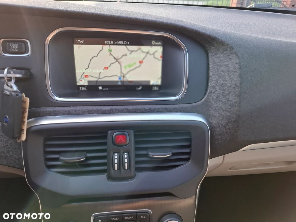 Volvo V40 D4 Geartronic You - 14