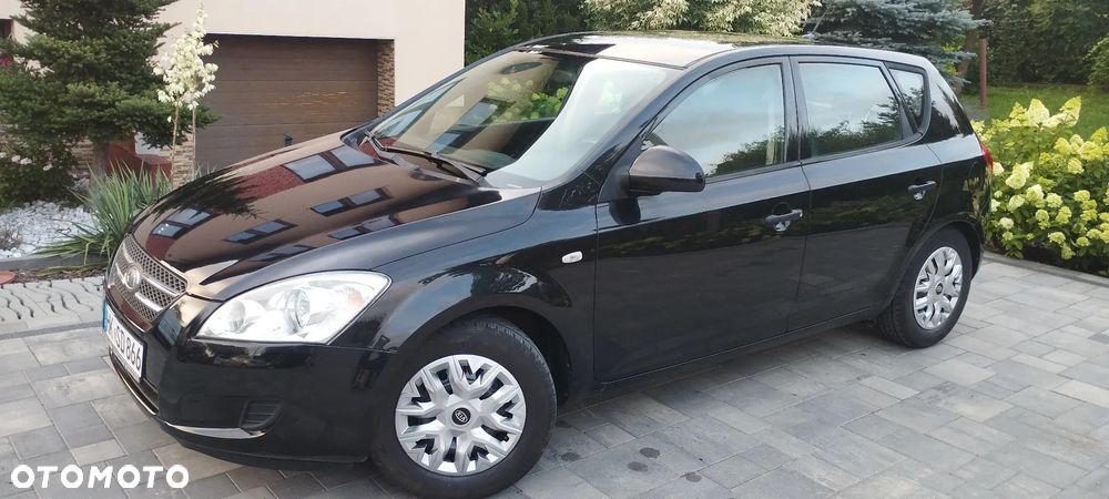 Kia Ceed 1.4 CVVT Attract - 19