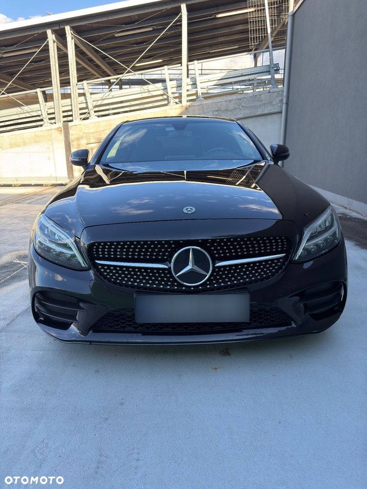 Mercedes-Benz Klasa C 300 9G-TRONIC - 2