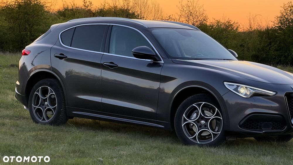 Alfa Romeo Stelvio 2.0 Turbo 16V AT8-Q4 Super - 4