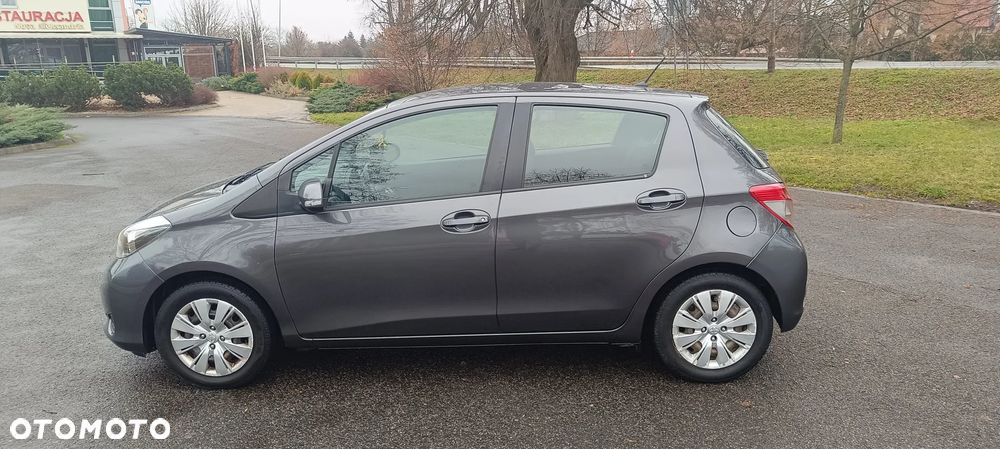 Toyota Yaris 1.0 VVT-i - 10