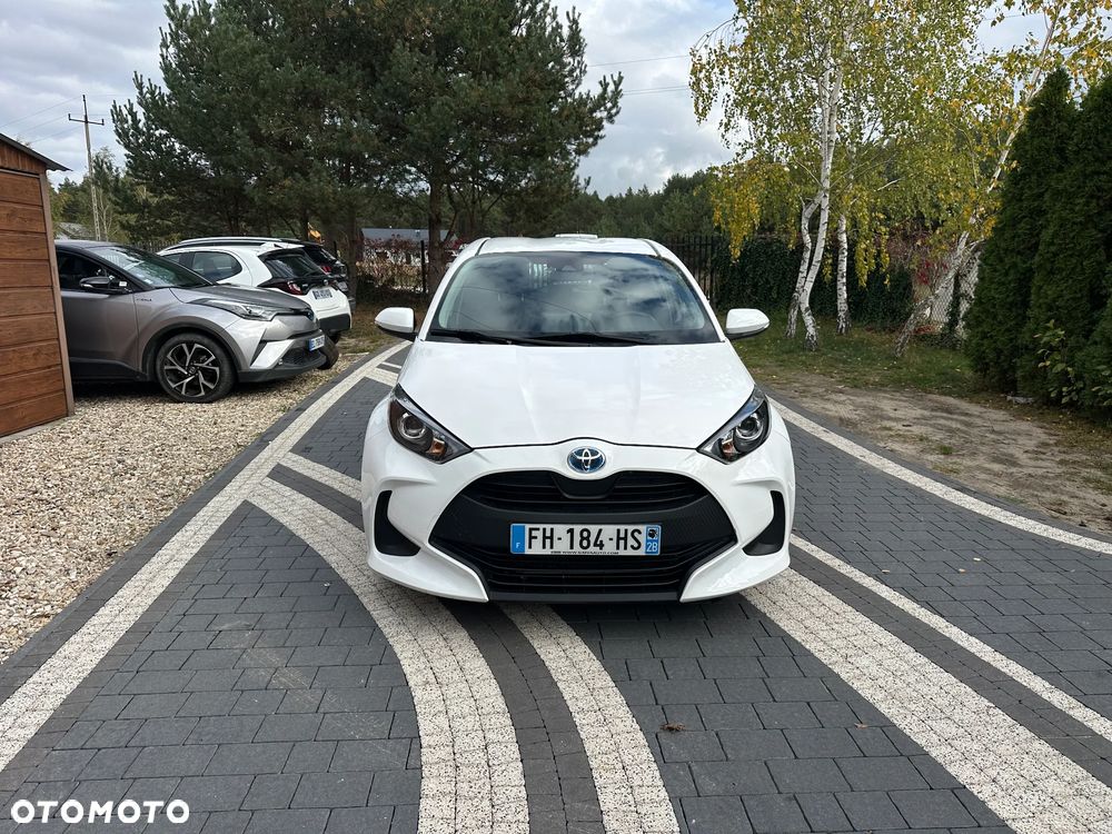 Toyota Yaris 2023 photo 3