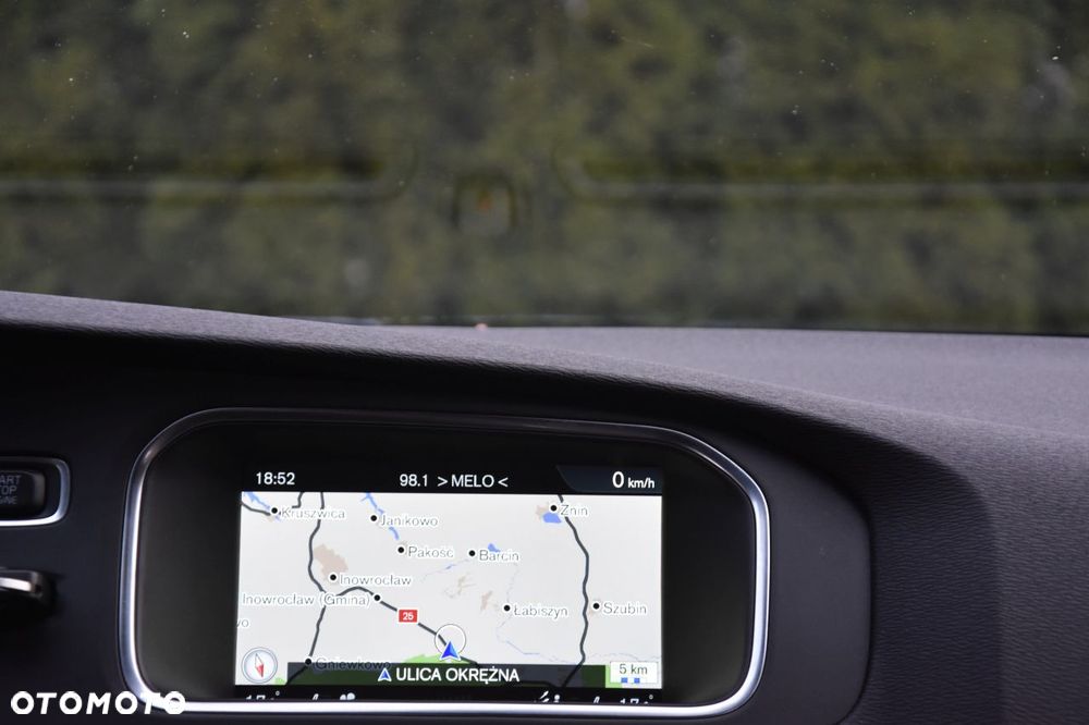 Volvo V40 D2 Drive-E R-Design Momentum - 13