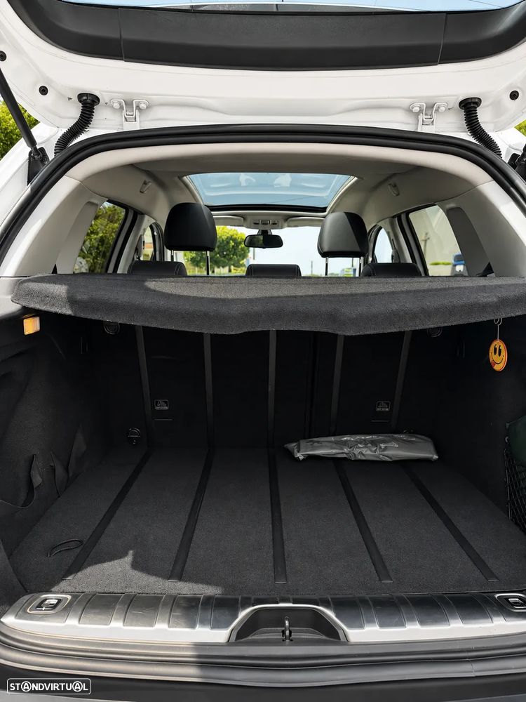 Peugeot 2008 1.2 PureTech Allure - 12