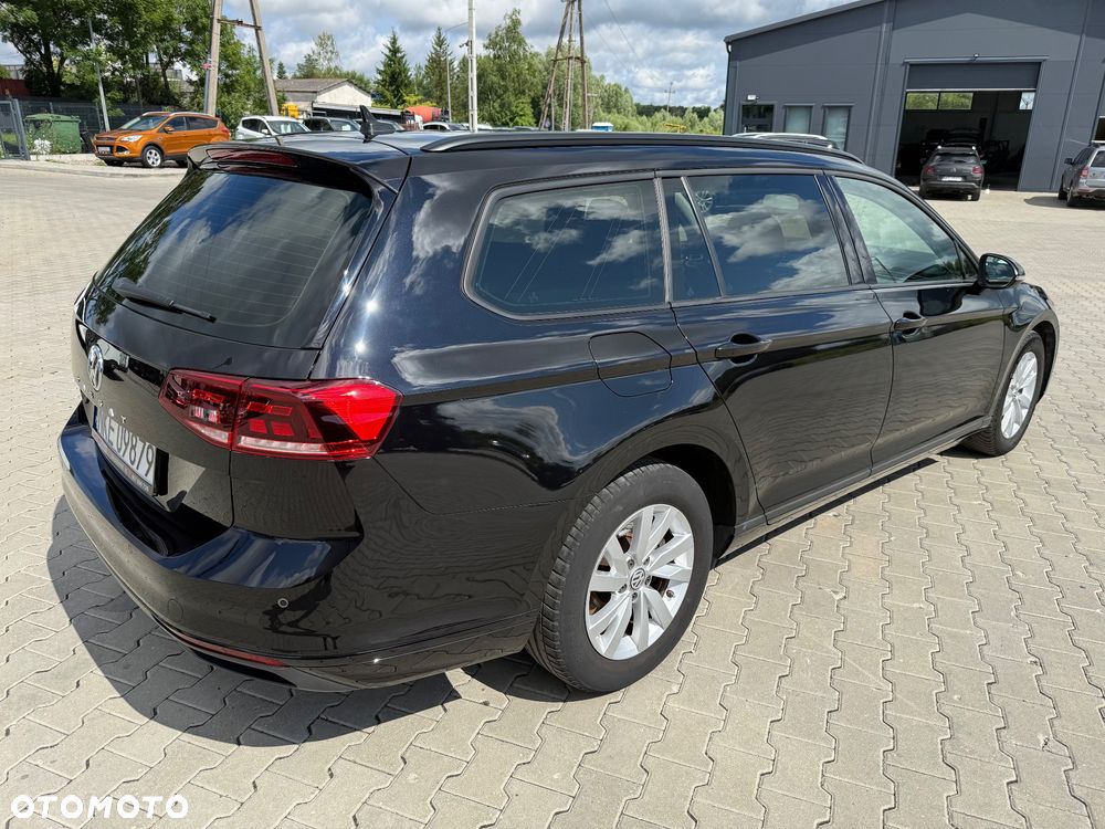 Volkswagen Passat 2.0 TDI SCR DSG Comfortline - 13