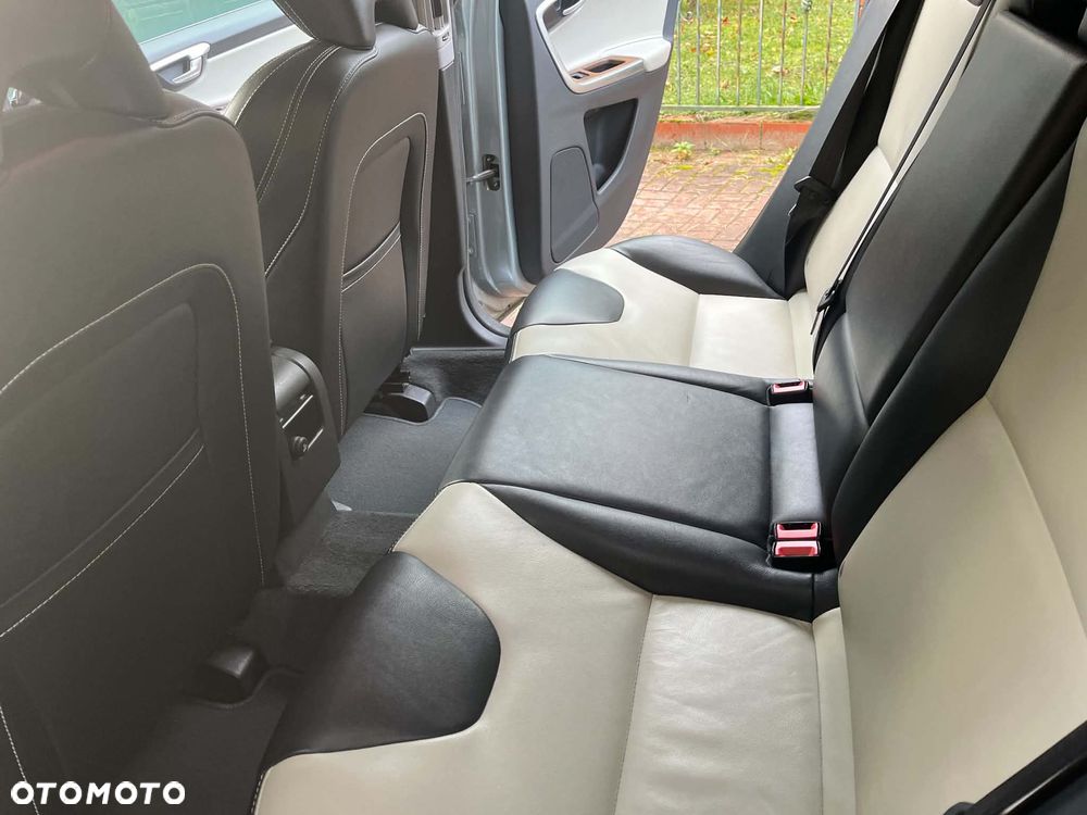 Volvo XC 60 2016