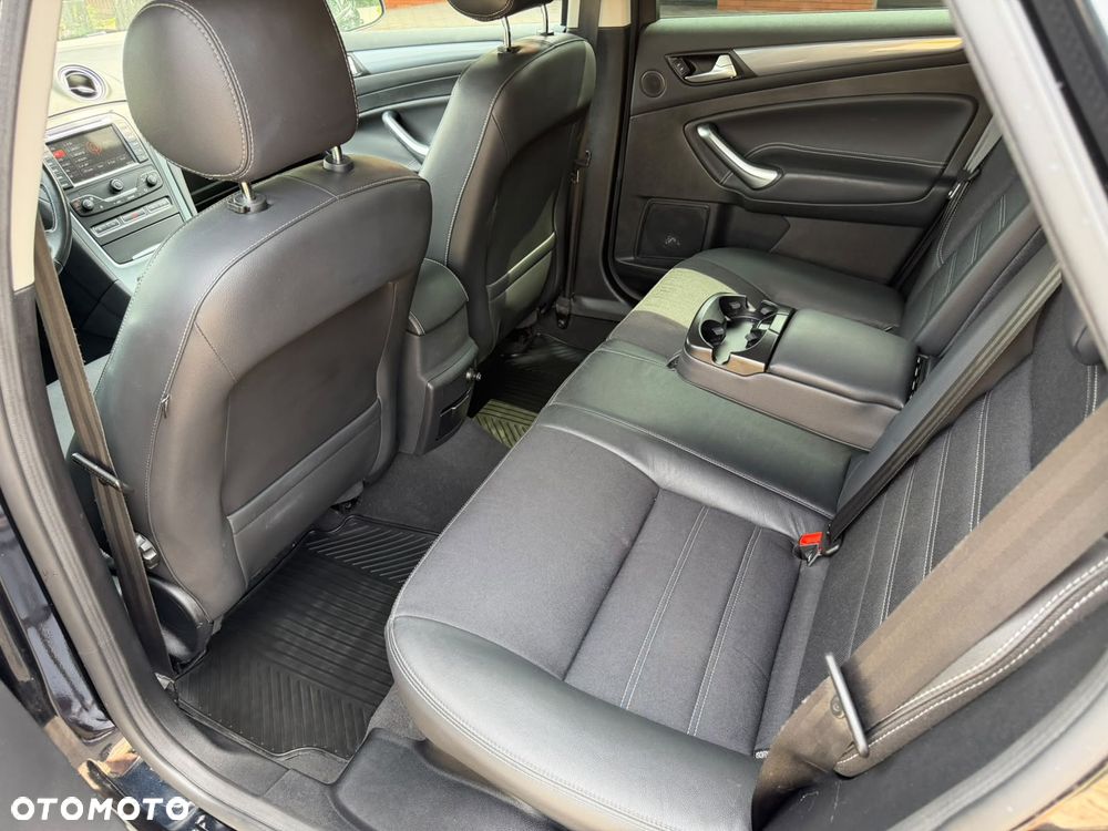 Ford Mondeo - 8