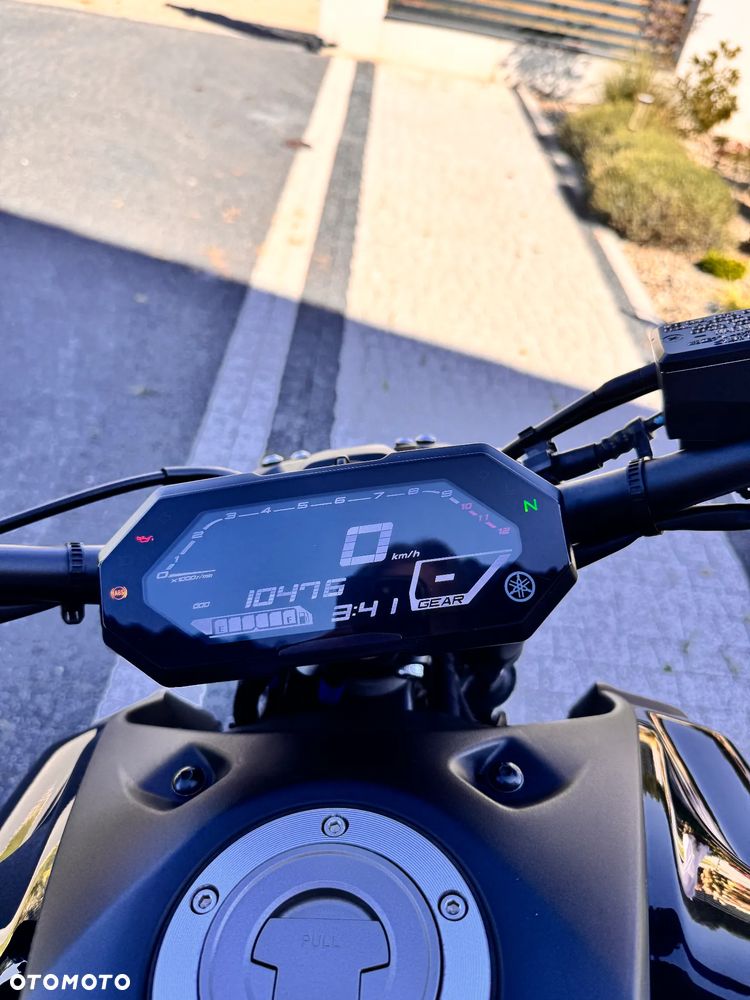 Yamaha MT - 24