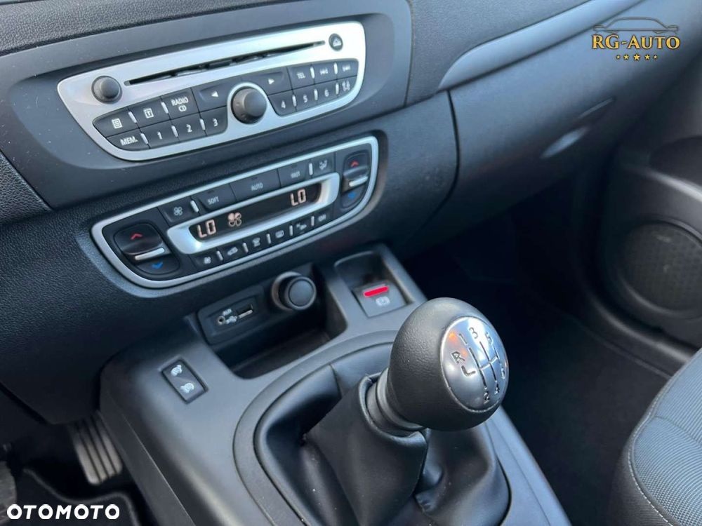 Renault Scenic - 36
