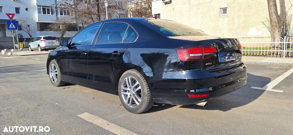 Volkswagen Jetta 1.2 TSI Comfortline - 8