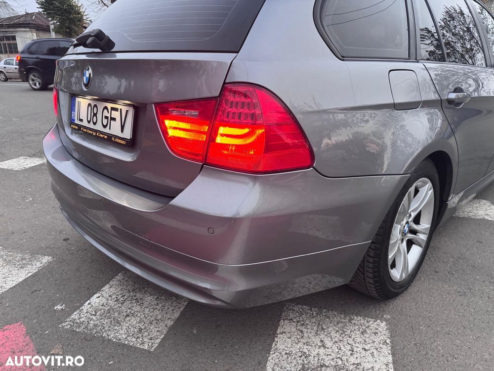 BMW Seria 3 320d - 15