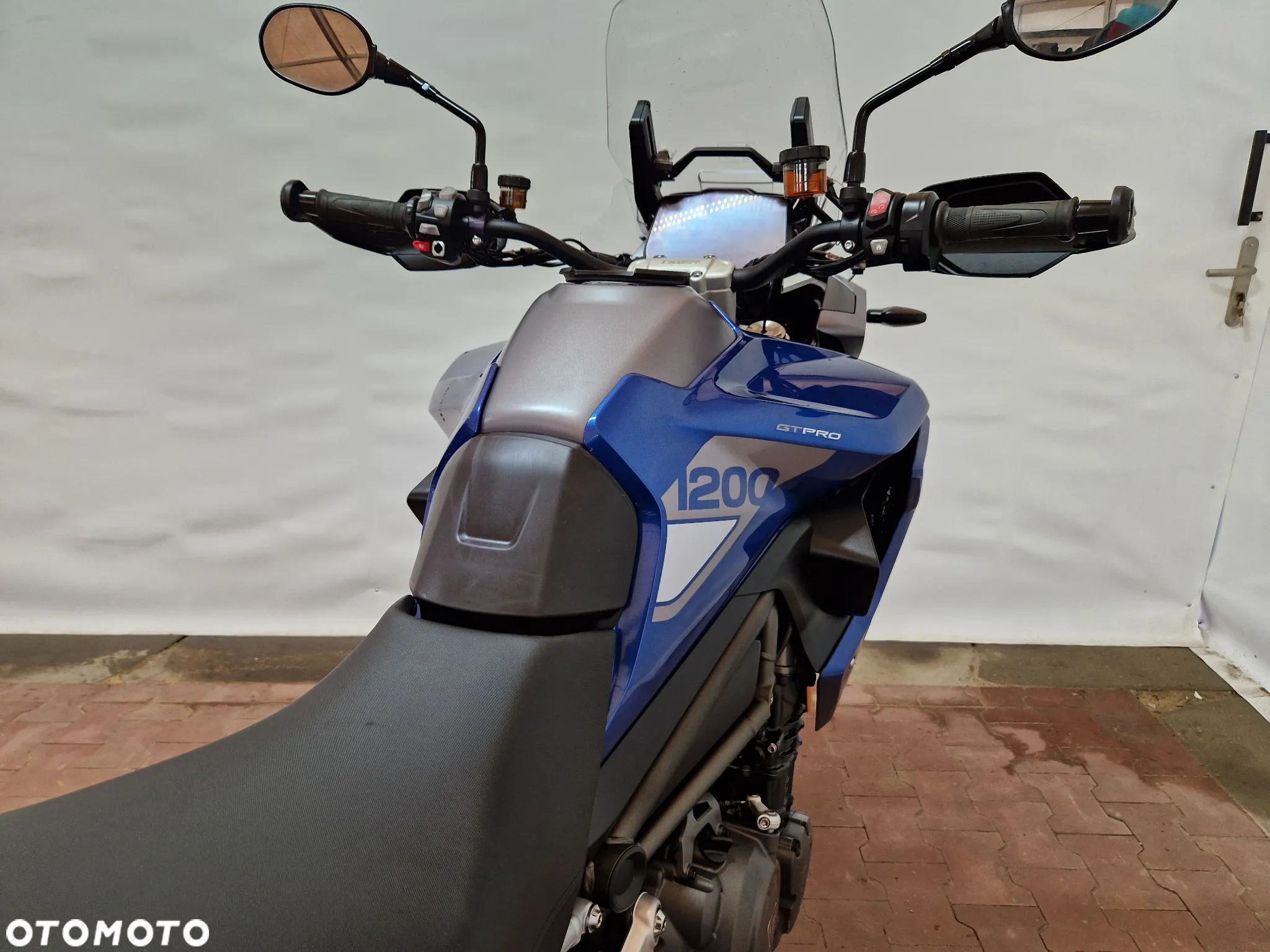 Triumph Tiger - 33