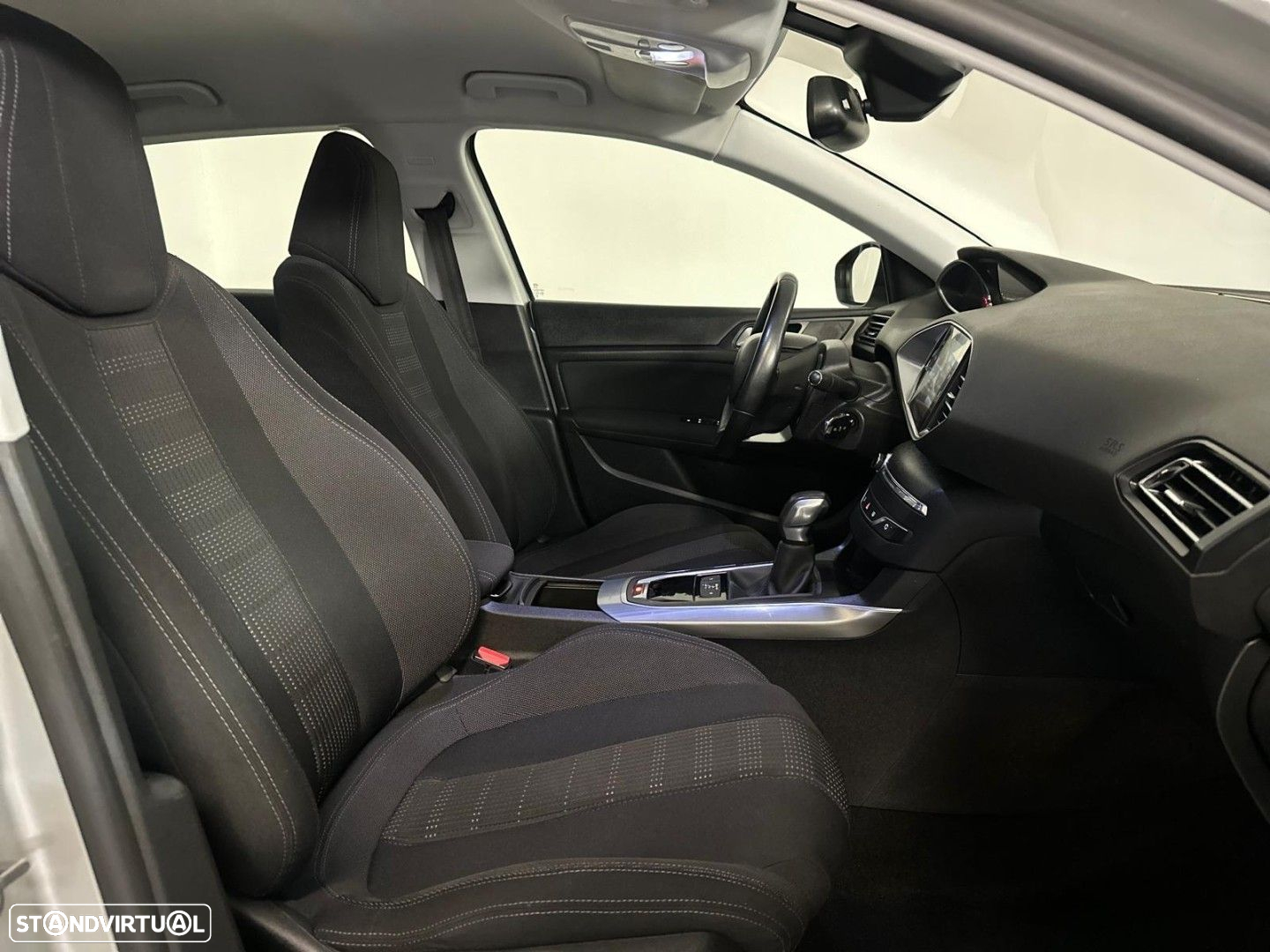 Peugeot 308 1.2 PureTech Allure EAT6 - 10