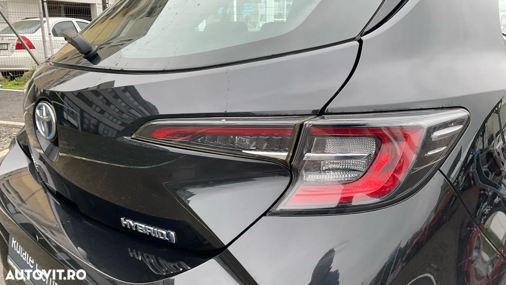 Toyota Corolla 1.8 HSD Dynamic - 9