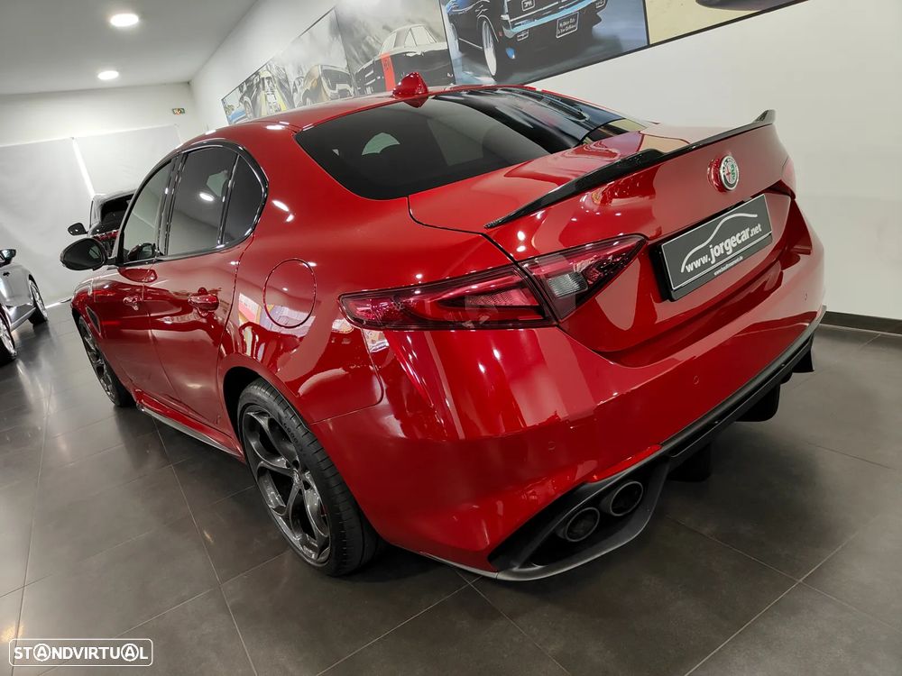 Alfa Romeo Giulia 2.9 Bi-Turbo Quadrifoglio AT8 - 26