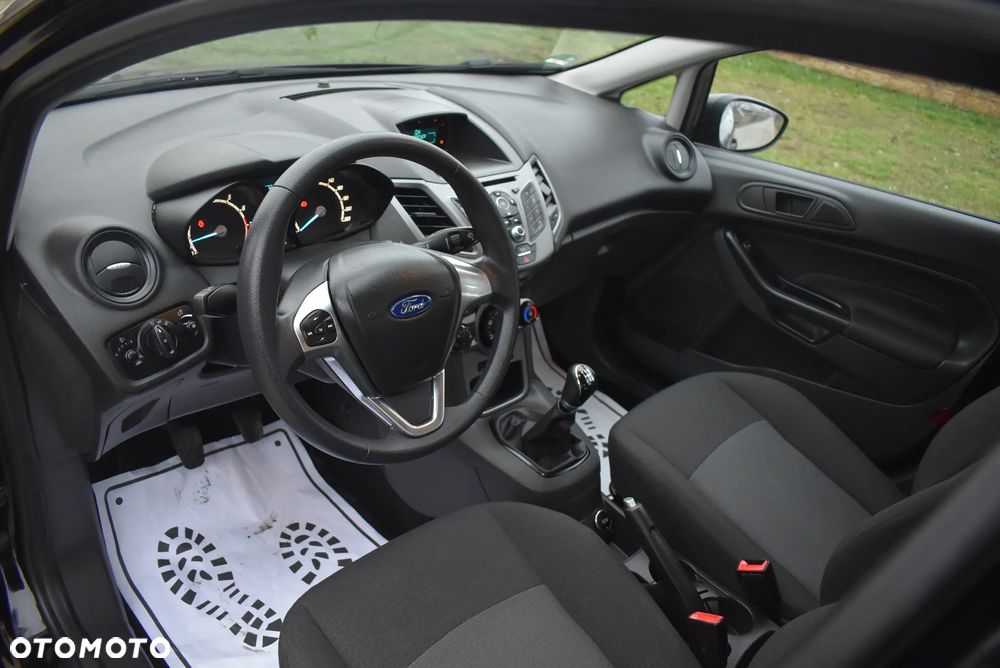 Ford Fiesta - 22