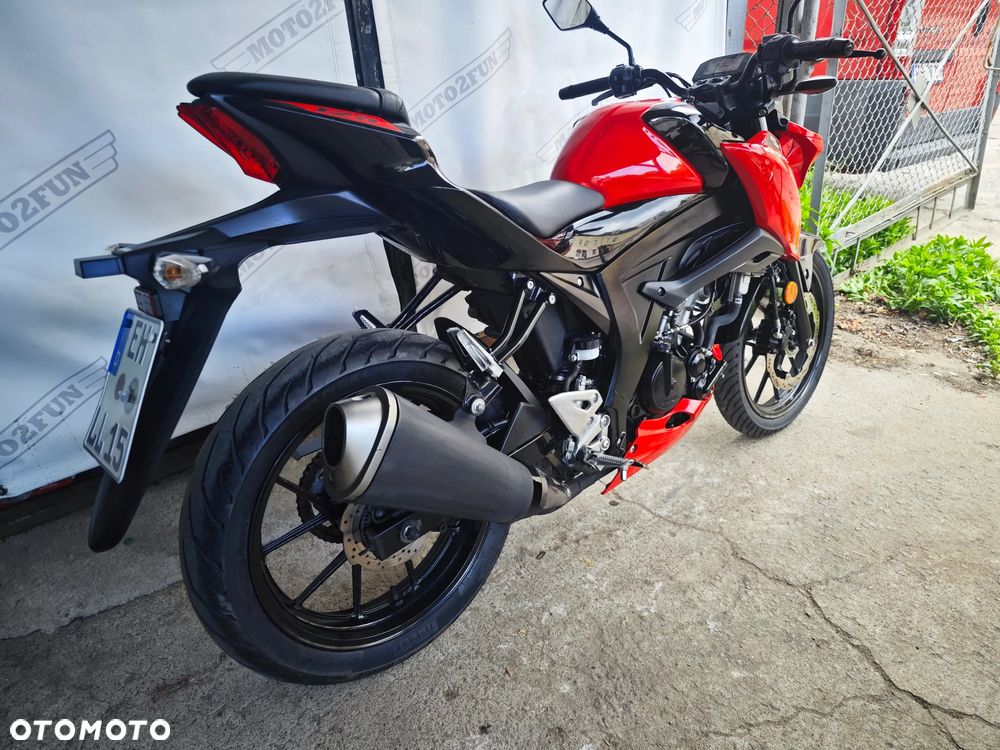 Suzuki GSX - 2