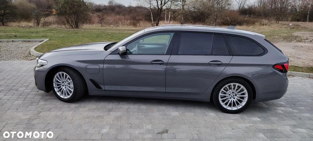 BMW Seria 5 530e Luxury Line - 11