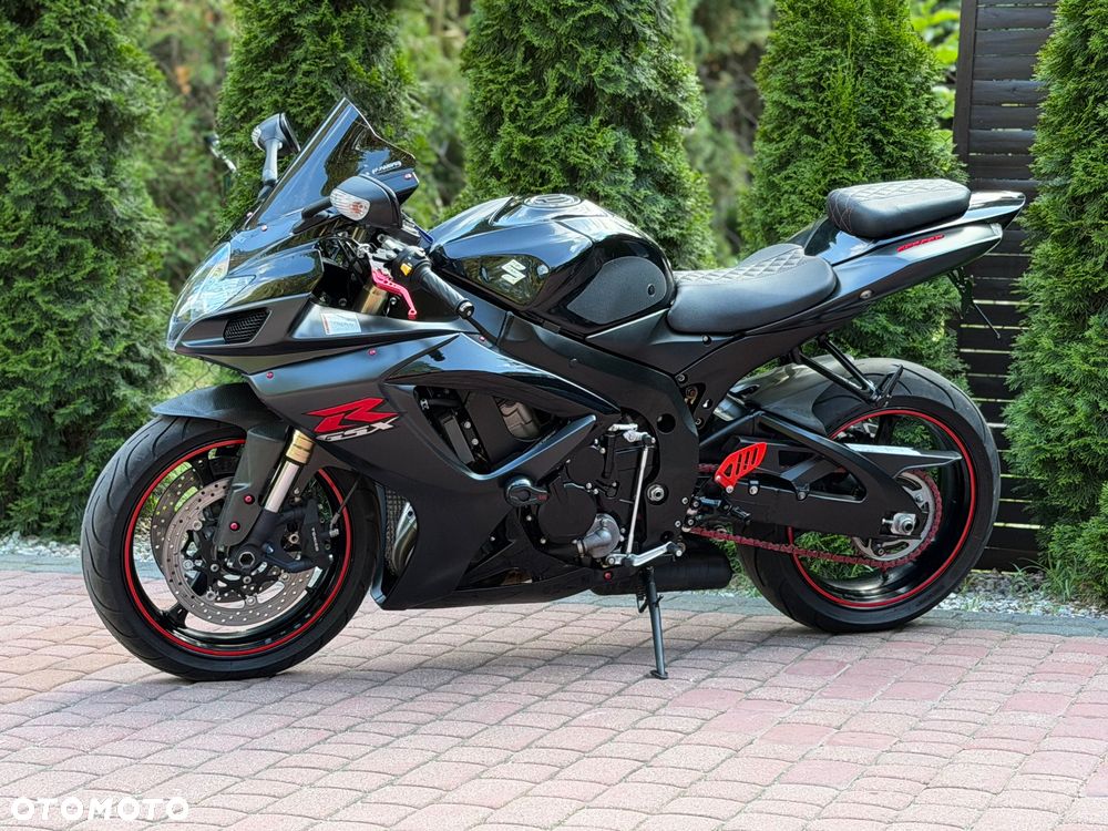 Suzuki GSX-R - 6