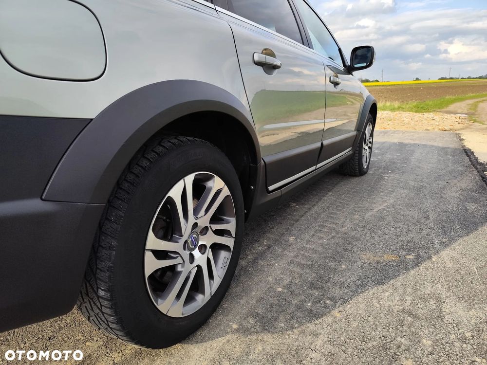 Volvo XC 70 D5 AWD Summum - 8