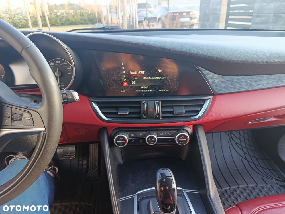 Alfa Romeo Giulia 2.0 Turbo 16V AT8 Veloce - 20