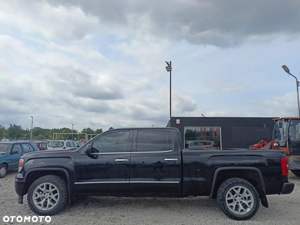 GMC Sierra - 2