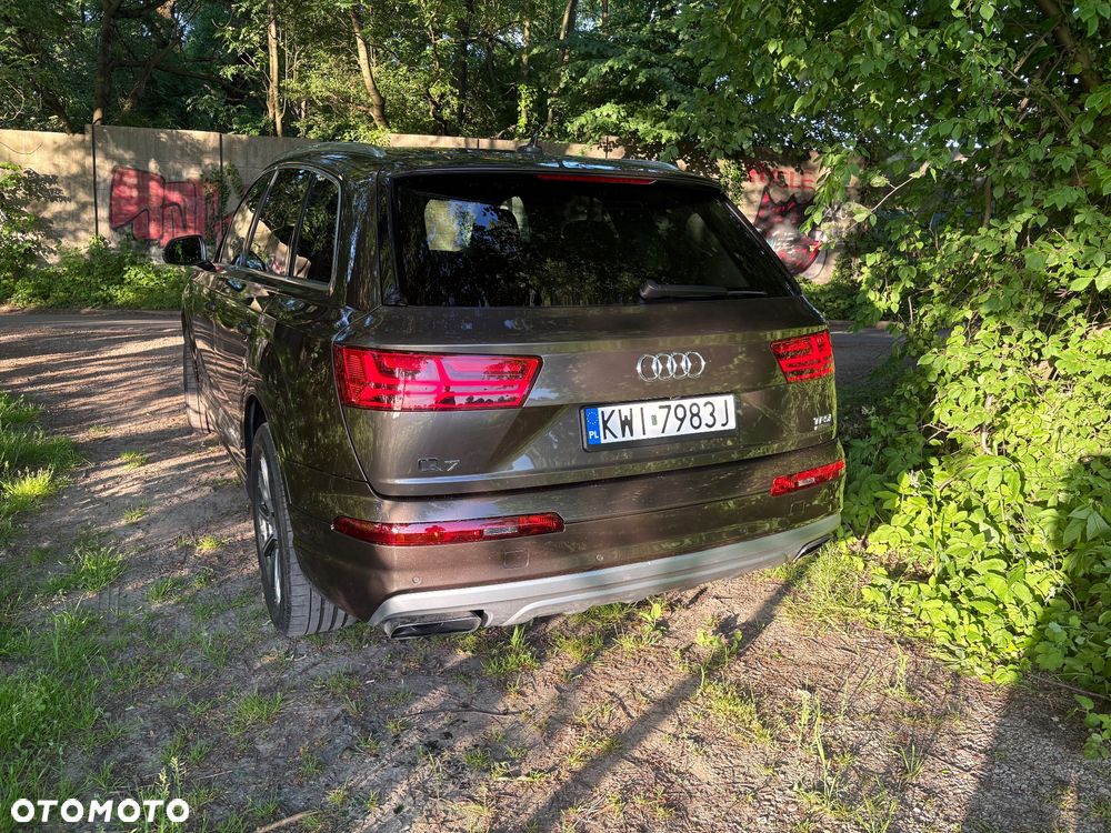 Audi Q7 3.0 TFSI Quattro Tiptronic - 5