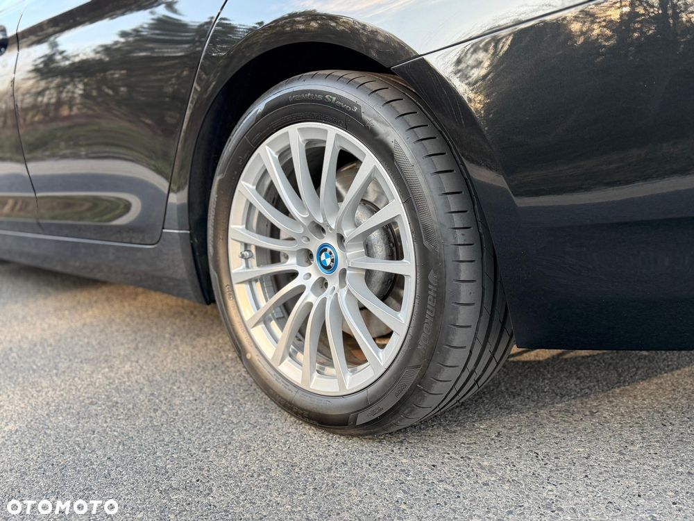 BMW Seria 5 530e Luxury Line sport - 15