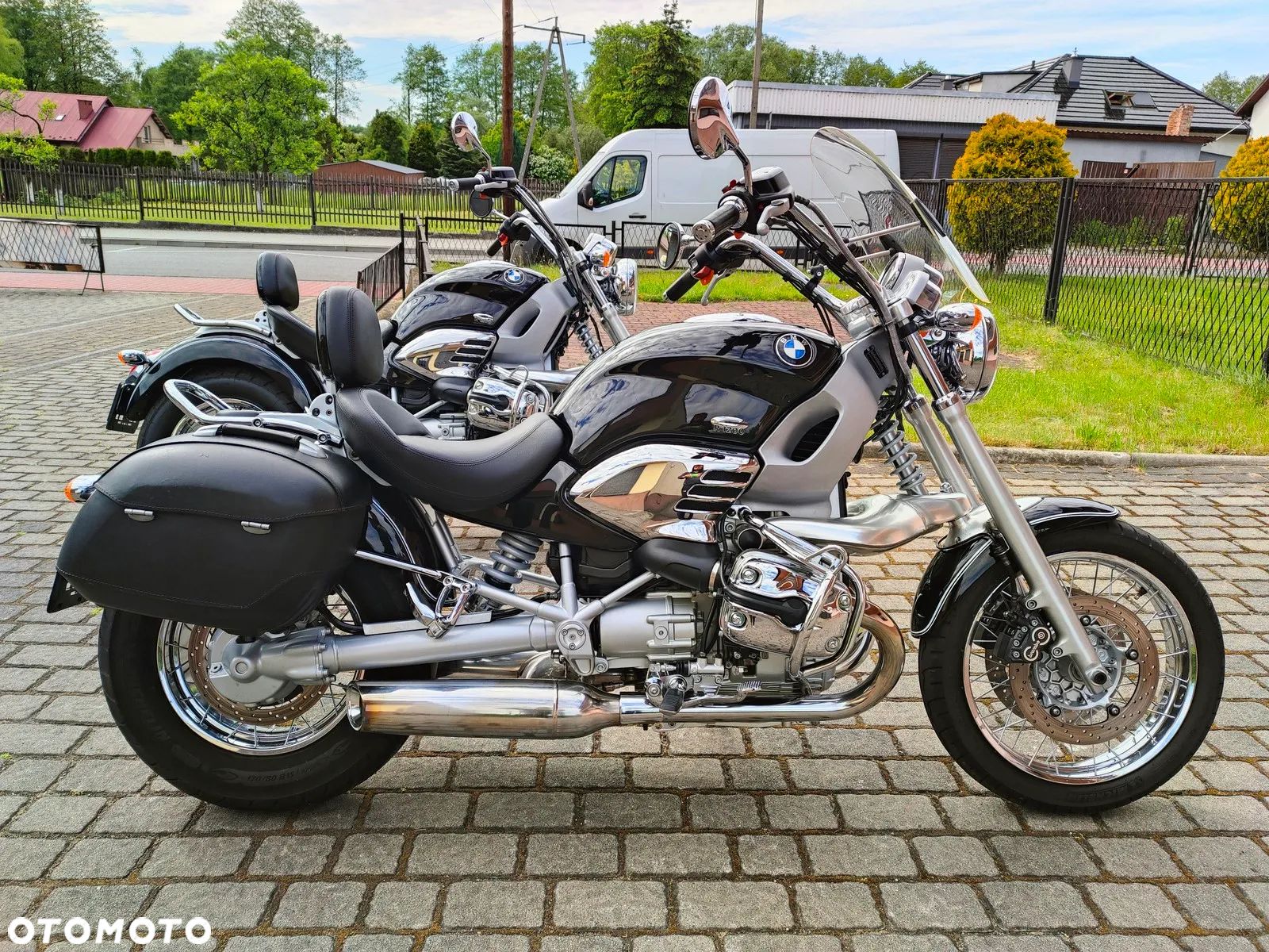 BMW R - 1