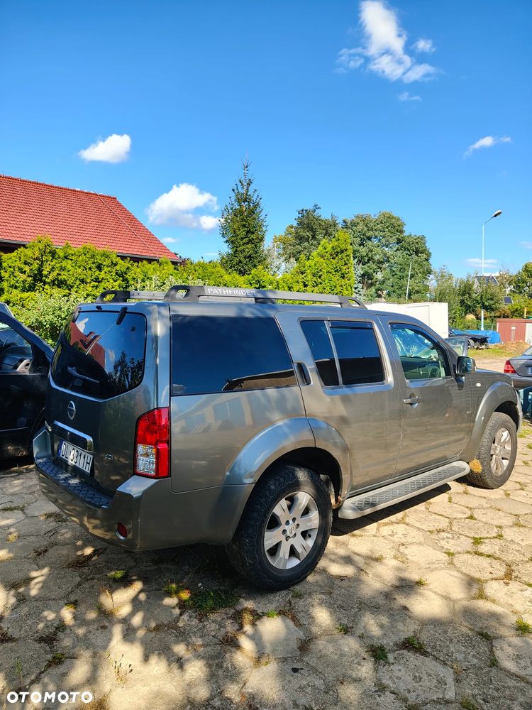 Nissan Pathfinder 2.5 DCi Sport / SE - 5