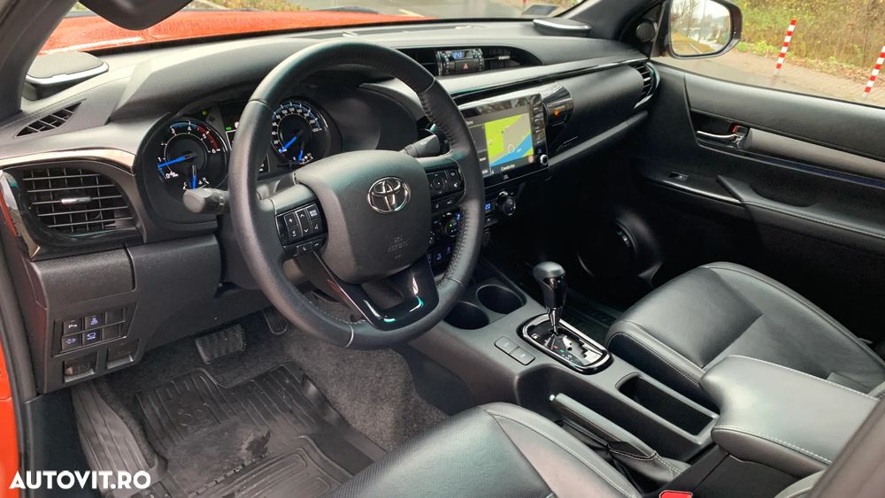 Toyota Hilux 2.8D 204CP 4x4 Double Cab AT Invincible Color Edition - 20