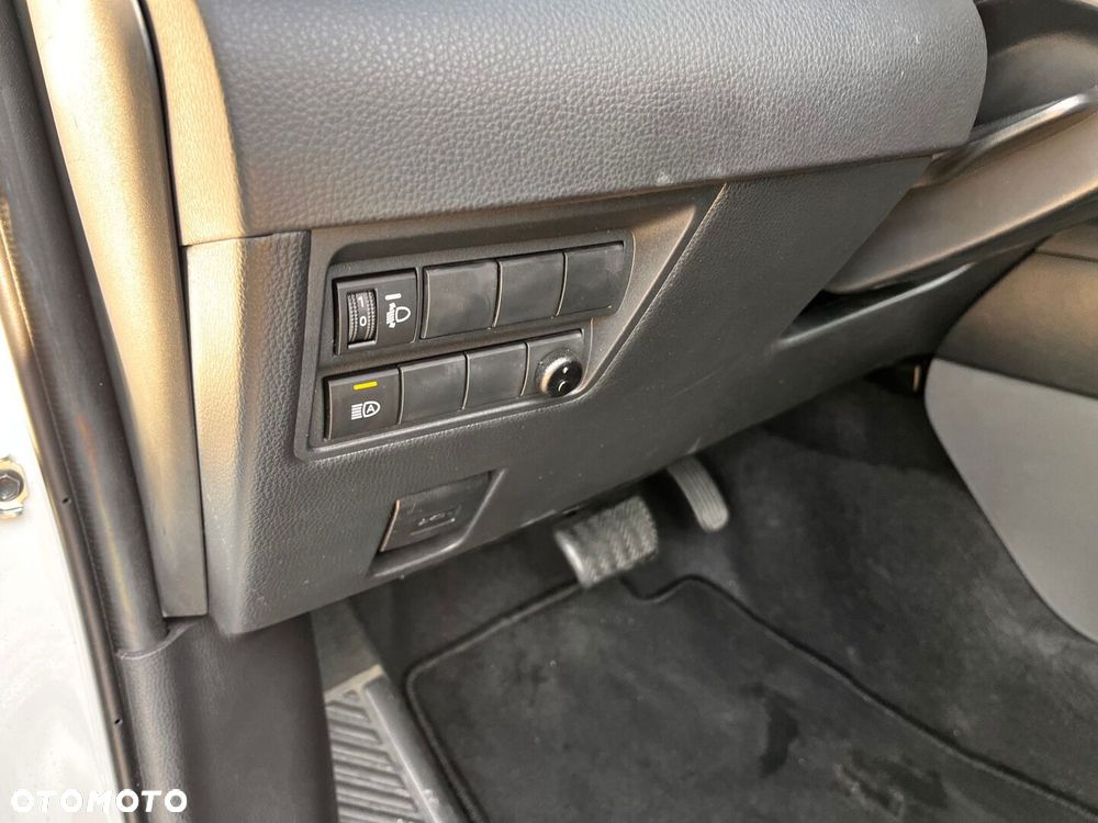 Toyota Yaris Hybrid 1.5 Comfort - 23
