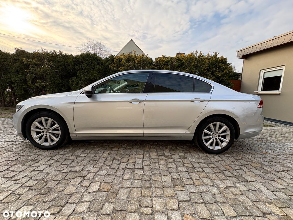 Volkswagen Passat 2.0 TDI SCR Comfortline - 17