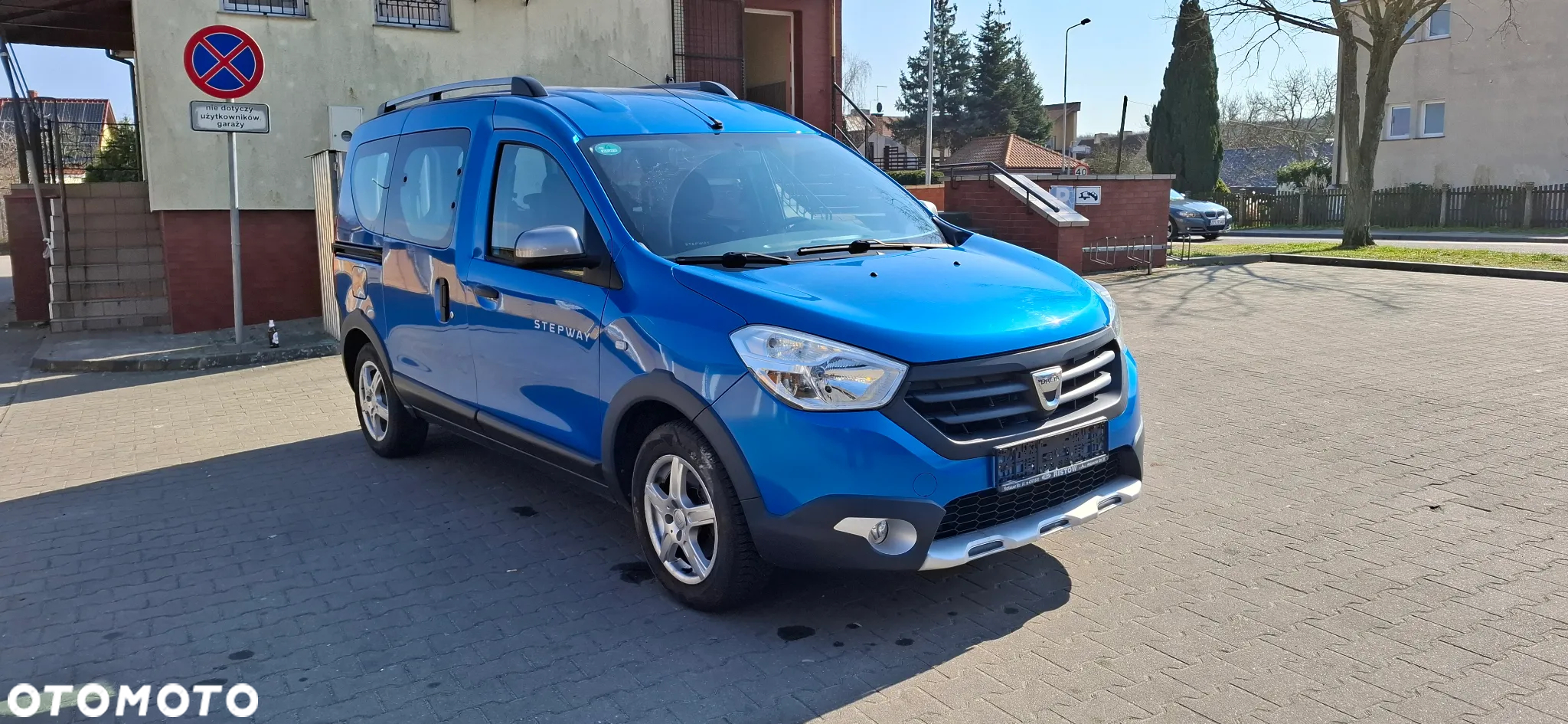 Dacia Dokker TCe 115 Stepway Celebration - 4