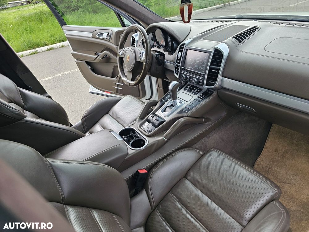 Porsche Cayenne Turbo V8 4.8L Aut. - 4