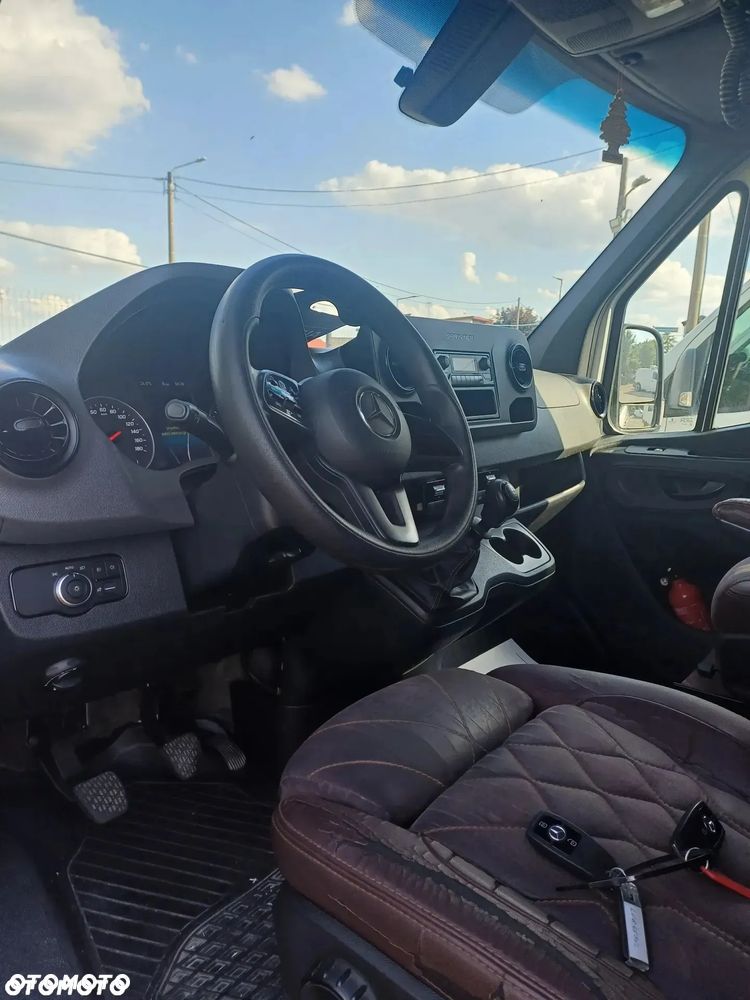 Mercedes-Benz Sprinter - 27