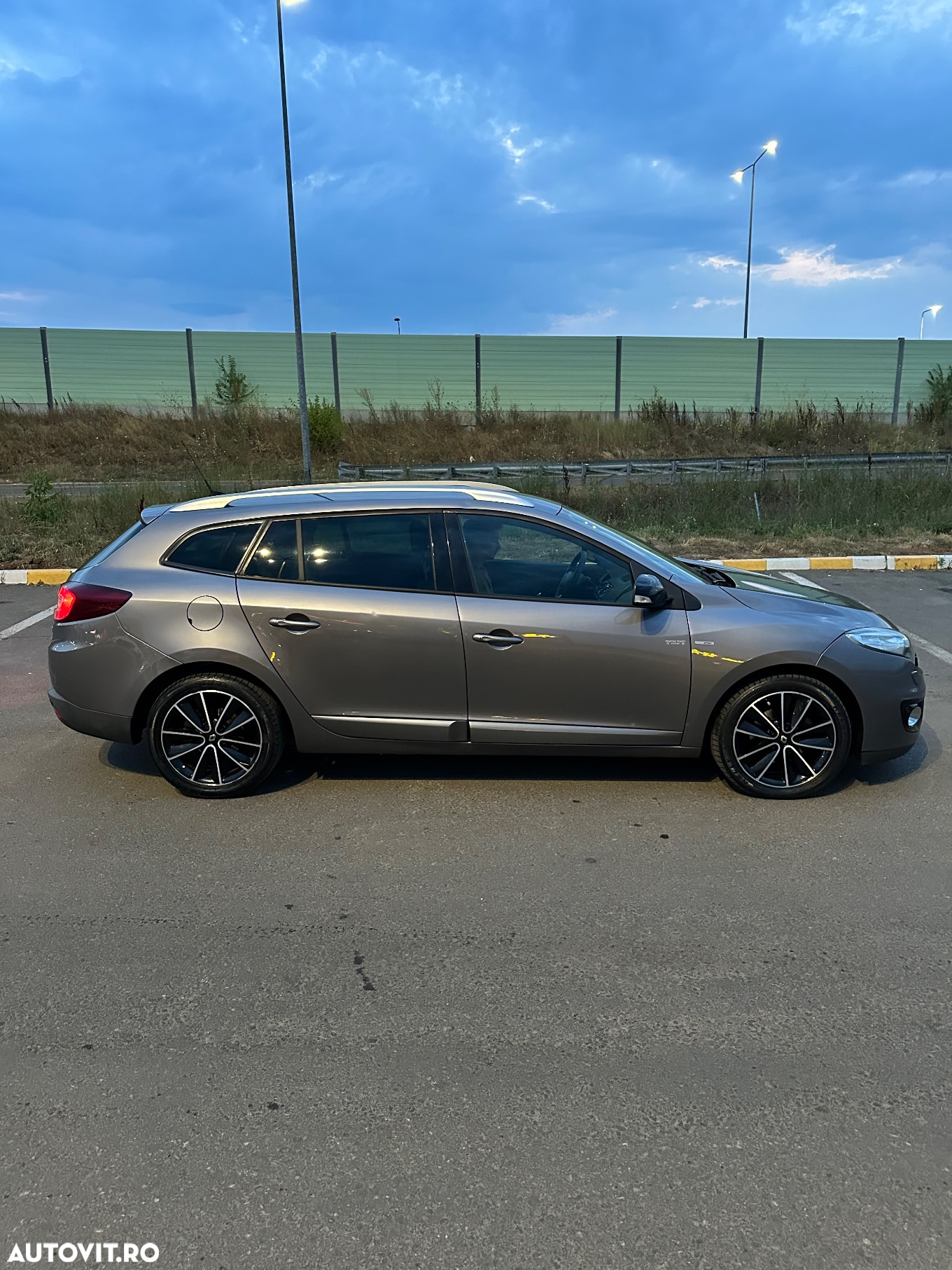 Renault Megane ENERGY dCi 110 Start & Stop Bose Edition - 8