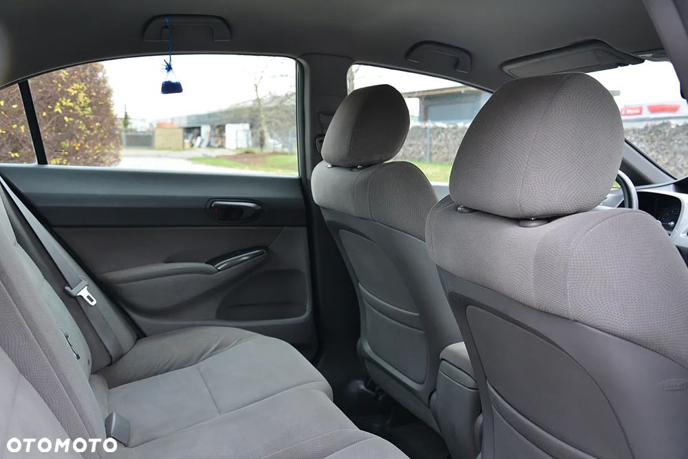 Honda Civic 1.8 Executive - 21