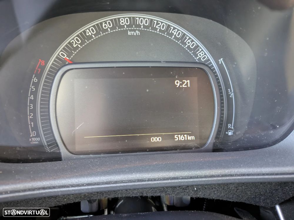 Toyota Aygo 1.0 X-Play - 10