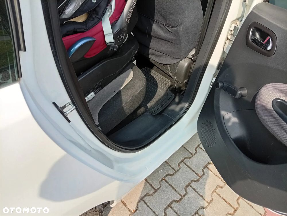 Citroën C3 Picasso 1.6 HDi Seduction - 11