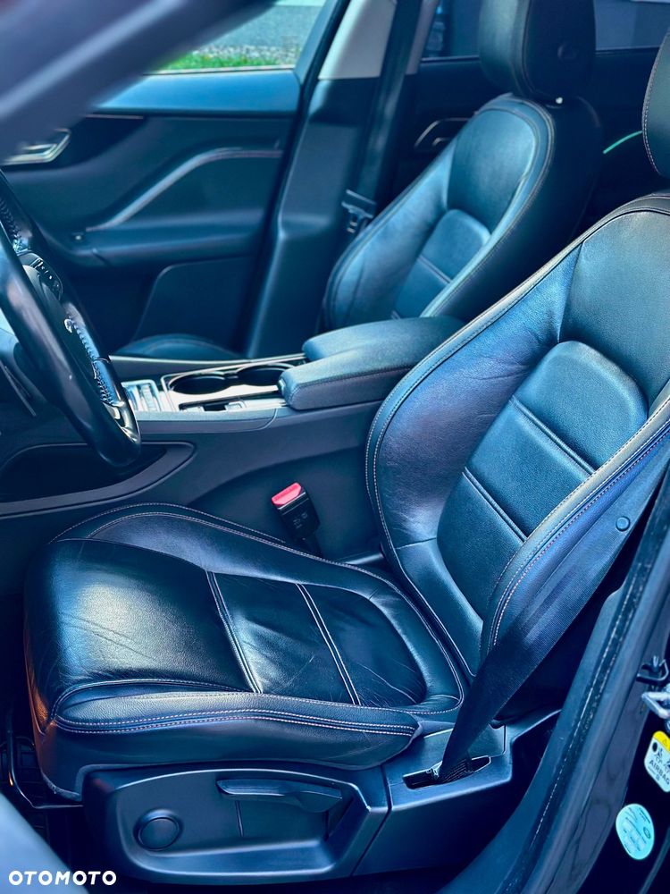 Jaguar F-Pace 2.0 i4D AWD Portfolio - 14