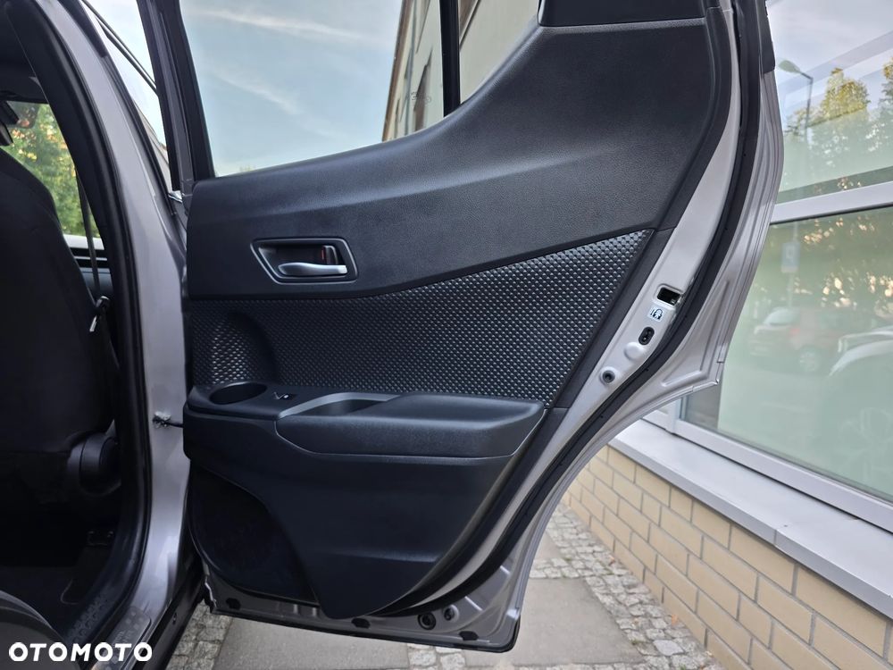 Toyota C-HR - 21